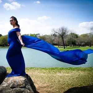 Off shoulder maternity dress